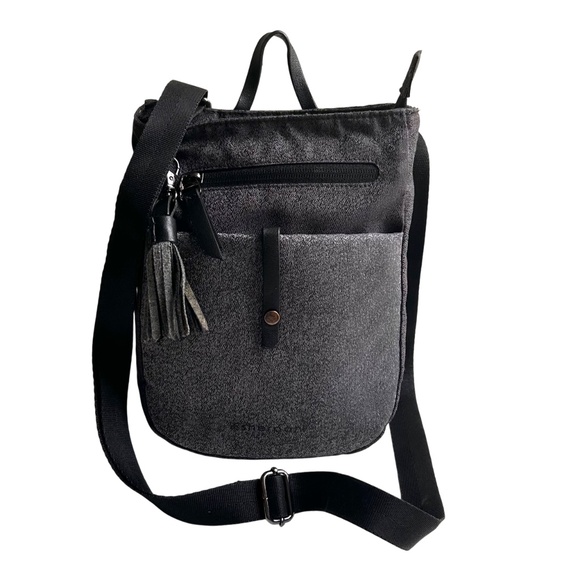 Sherpani Crossbody + Wristley Bag - Picture 1 of 10